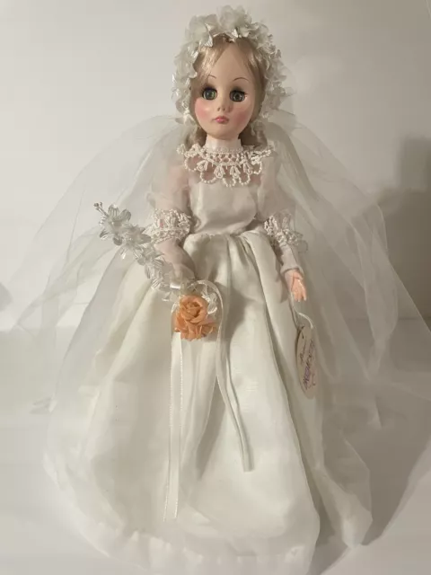 Vintage Effanbee Bride Doll 18” Bridal Suite Collection #2912 W/Doll Stand