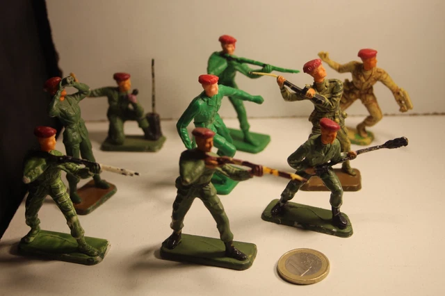 1/32 LOT DE 7 Figurines Metal Defile Armee De L'air Aludo Cofalu