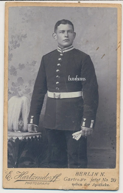CDV Portrait Offizier-Pickelhaube-Berlin-Garde (D461)