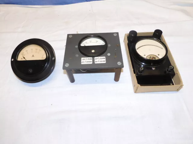 3 alte Amperemeter, verschiedene Hersteller, Bakelit- / Metallgehäuse, um 1940