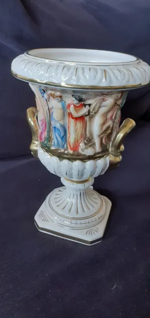 superbe vase ancien érotique porcelaine Médicis Capodimonte 30 cm signé