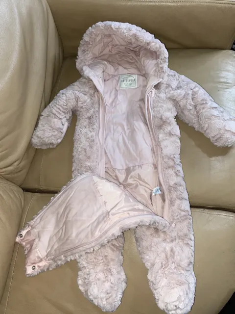 girls hooded fluffy snowsuit age 6-9 month