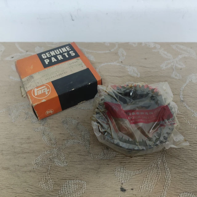 Ke15 NOS GENUINE TOYOTA トヨタ Transmission Reverse & 1St Gear Corolla Ke10 ...
