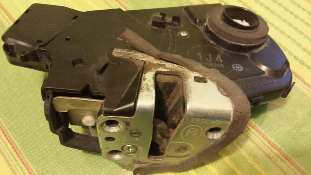 Attuatore Di Chiusura Portellone Posteriore QUARKZMAN Per Ford Focus 2000-2007, Motore Blocco Baule