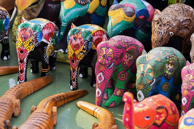 Handmade Wooden Carved Elephant Lucky Statue Home Craft Ornament Decor Gift