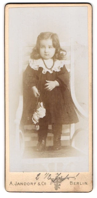 Fotografie A. Jandorf & Co., Berlin-C., Spittelmarkt 16-17, Portrait kleines Mä