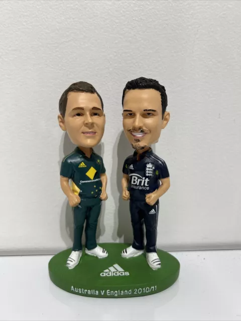 RARE - Adidas Ashes Cricket - Ponting & Pietersen Bobble Head 2010/11 vs England