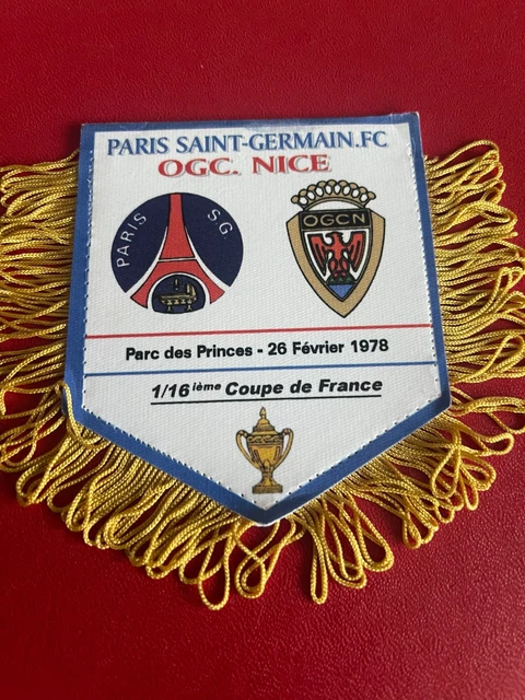 Fanion Paris Saint-Germain (PSG) - Vintage Avant 2000 - Multicolore - Occasion (voir Photos)