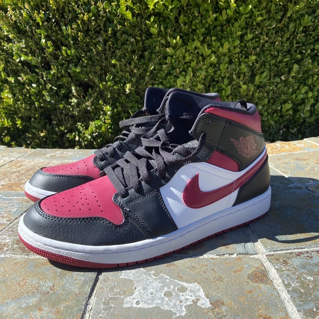 nike bred toe mid