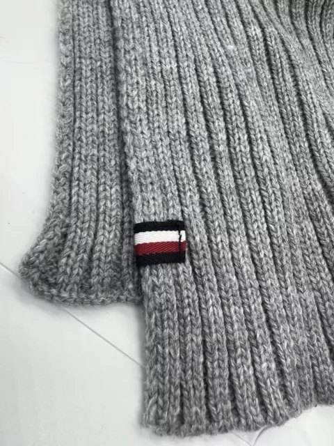 Tommy Hilfiger Women's Gray Ribbed Knit Scarf with Flag Logo One Size unisex men