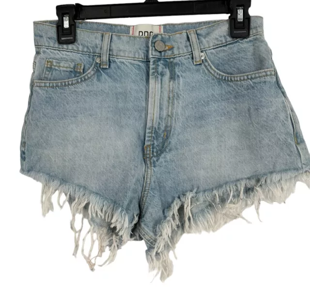 BDG Urban Outfitters Womens High Rise Frayed Light Wash  Cut-Off Denim Shorts 28