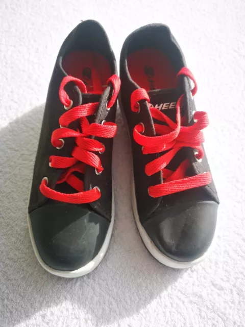 Heelys Size 2 Skate Shoes Fresh X2 Red And Black