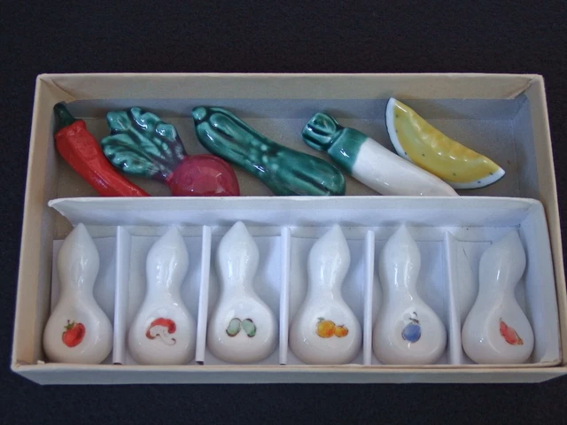 Japanese Chopstick Rest Holder,  Designed by Tachikichi, 11 peace set