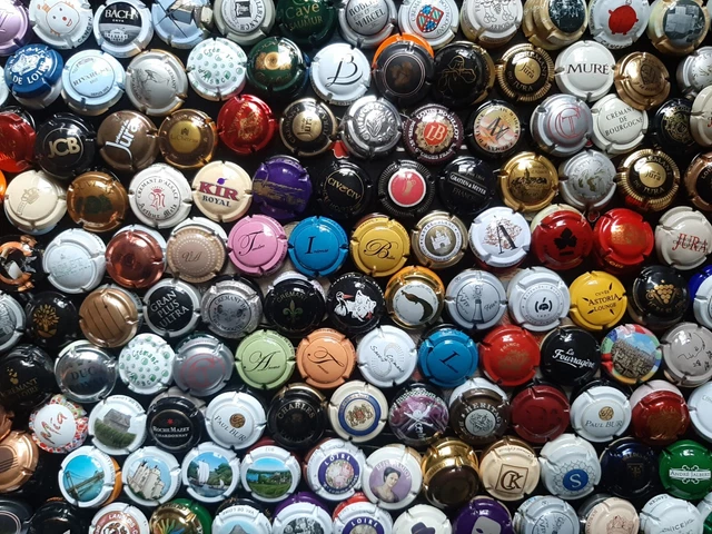 Gros Lot Subbuteo Vintage - Plus De 100 Joueurs Et Accessoires, Collection UK