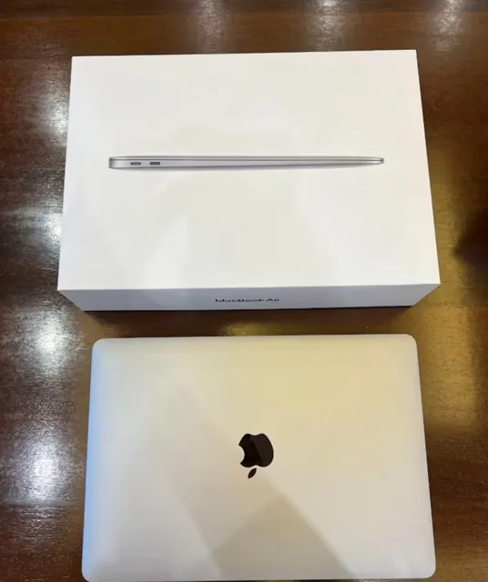 Apple MacBook Air 13,3" (256GB SSD, Apple M1, 8 CPU/7 GPU, 8GB RAM) Laptop -...