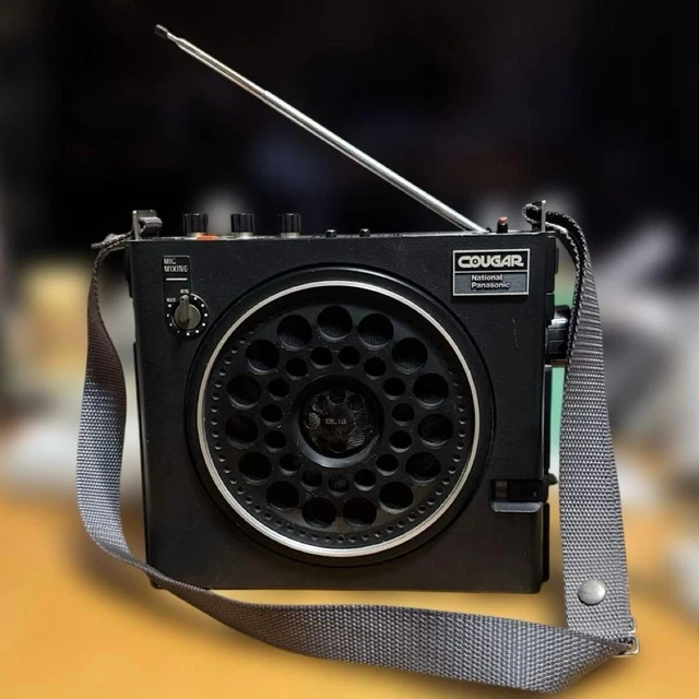 NATIONAL PANASONIC COUGAR RF-888 Portable Radio Vintage Multi Band