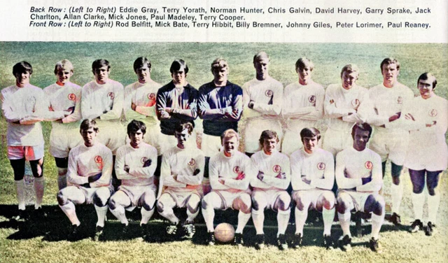 LEEDS UNITED FOOTBALL Team Photo>197172 Season £3.50 PicClick UK