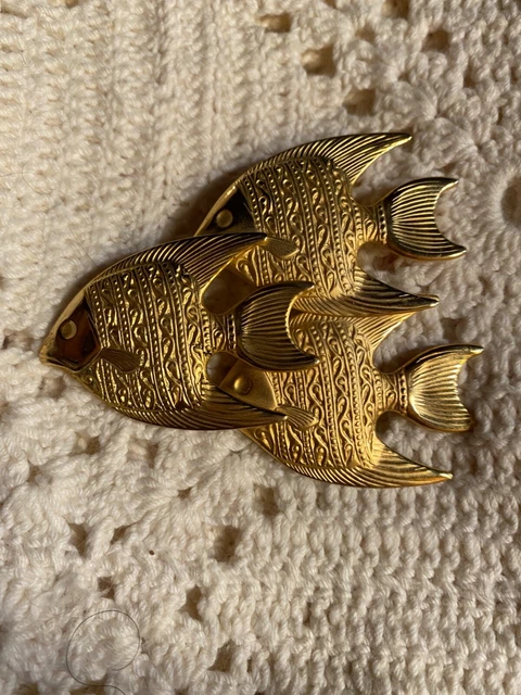 VINTAGE GOLD TONE Textured Triple Angel Fish Pin Brooch 2 1/2