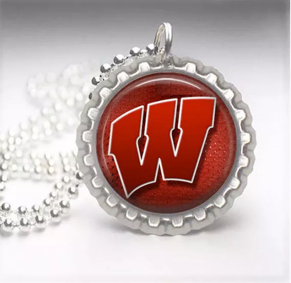 Wisconsin Badgers Silver Bottle Cap Pendant Necklace