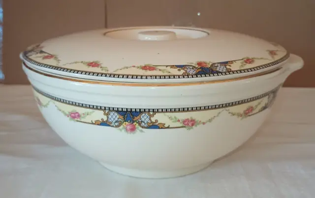 Vintage Universal Cambridge Pottery Casserole Bowl with Lid-Cinderella-USA