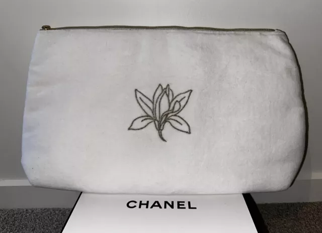 2006 CHANEL SUBLIMAGE Limited Edition Gold Flower Brooch VIP Gift
