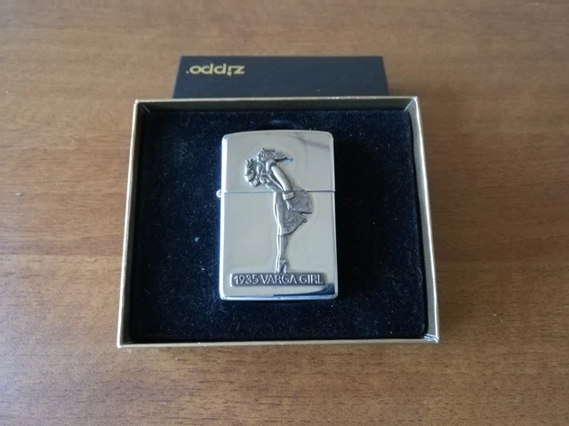 Accendino Zippo Roses Bouquet 46849 | Edizione Limitata | Metallo Nero E Rosso | Antivento E Ricaricabile | Con Scatola Regalo | Made In USA