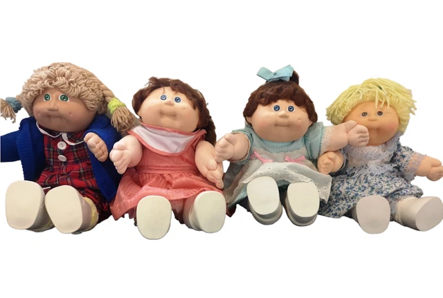 Cabbage Patch Dolls X 4 Plus 3 Additional Outfits