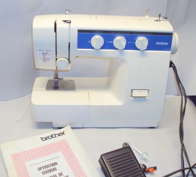 Brother VX-1100 Sewing Machine with Foot pedal and Case