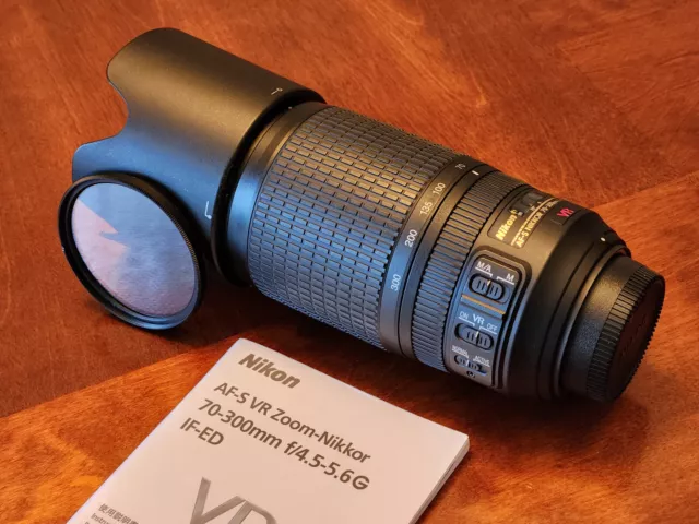 Nikon AF-S VR Zoom-Nikkor 70-300mm f/4.5-5.6G IF-ED Lens w/Tiffen Filter [MINT]