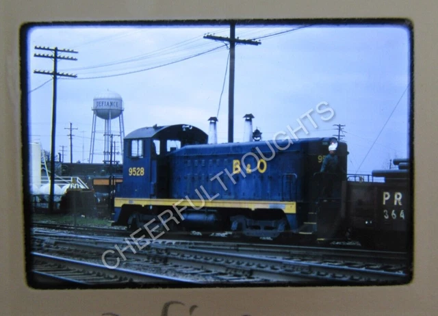 Original '67 Kodachrome Slide B&O Baltimore Ohio 9528 NW2 Defiance, OH      38Y8
