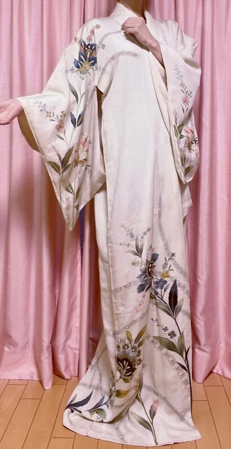 Japanese Vintage Silk Kimono HOUMONGI