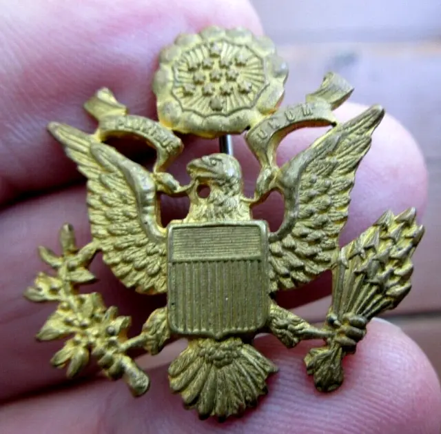 Vintage Us Army Bar Pin Small Officer Visor Hat Badge ??