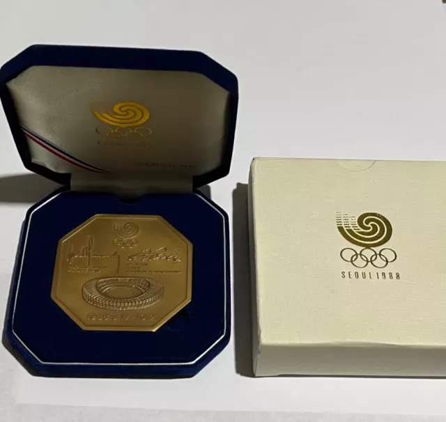 NEW Olympic Participation Medal from Seoul 1988 in original Case & Boxe