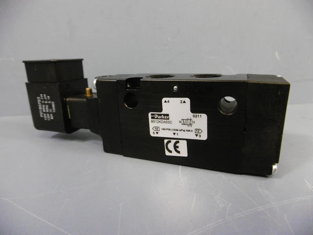 Parker B512KDA53C 3/8" SS EXT/ISO Stack Valve NEW