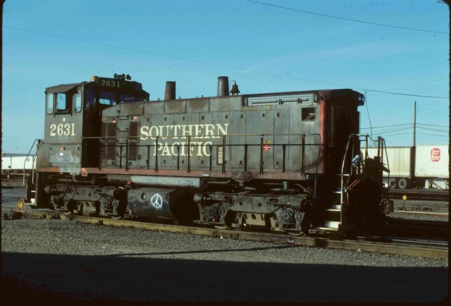Southern Pacific SP 2631 SW1500 at Portland OR 4/97 Original Kodachrome slide