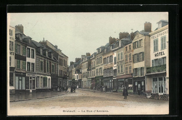 CPA Breteuil, La Rue d´Amiens, vue de la rue 1905