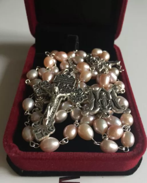 AAA9MM pueple Real Pearl & Rose Bead Rosary Crucifix Cross Catholic Necklace Box