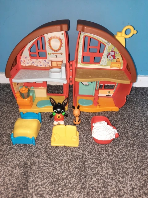 CBEEBIES BING BUNNY House Playset with Bing and Flop Figures