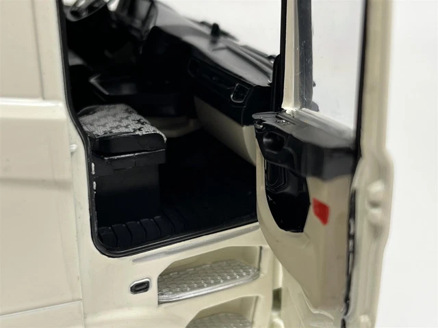 Scania 580S Highline 2021 Blanc 1:24 Echelle Solido 2400301 6