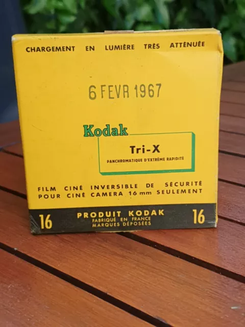 KODAK TRI -X réversible panchromatique extrême 16mm Ciné Film (périmé 1967)  EUR 49,00 - PicClick FR