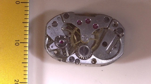 Ancien Mouvement De Montre HP 25 (calibre) - Pour Pièces Ou Réparation - Occasion
