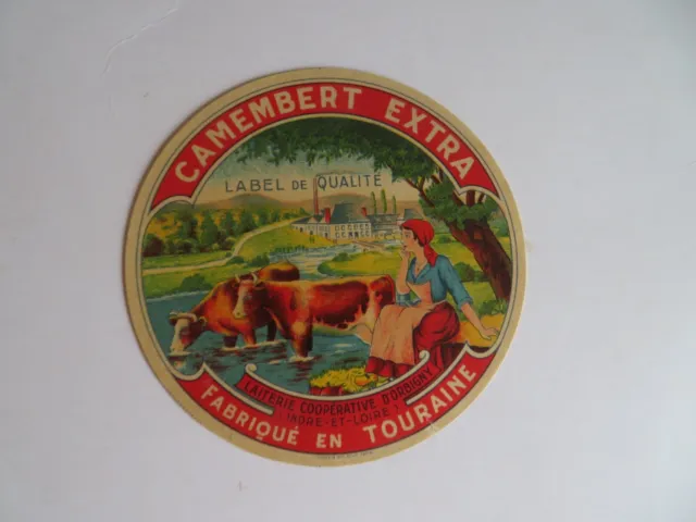 Etiquette  ancienne de fromage Camembert extra Femme et vaches