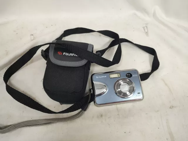 Fujifilm FinePix A Series A360 4.1MP Digital Camera - Silver NOT WORKING!
