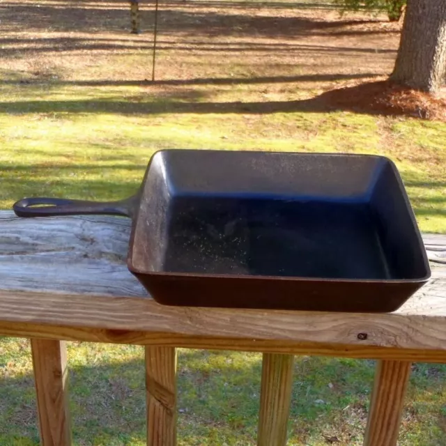 Vintage Unmarked Cast Iron WAGNER? LODGE? 9 3/4" Square SKILLET FRY PAN Seasoned