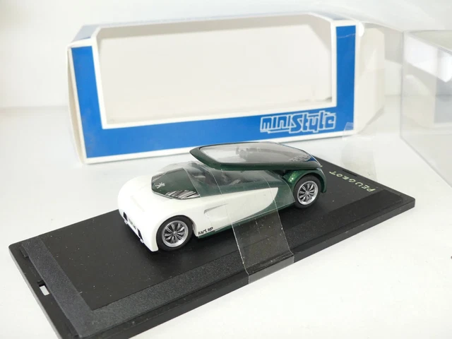 Marketplace : Citroën Ami 8 Cabriolet - MINISTYLE - 1:43