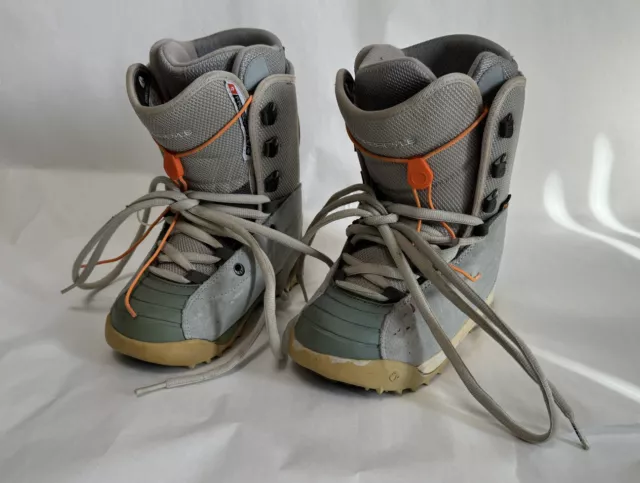 Burton Freestyle Snowboard Boots Womens Size 5 US 36 EUR - Step in Gray Lace Up