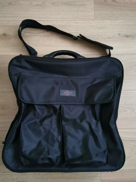 Jeff banks suit carrier top