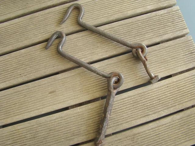 Lot De 20 Crochets De Porte Ou Armoire – Quincaillerie Ancienne – 2.5x30 Mm