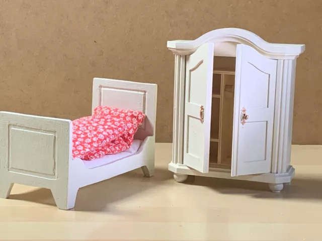 Bodo Hennig Schlafzimmerschrank, Bett für alte Puppenstube