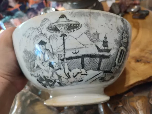 Antique Maastricht Pajong Footed Bowl. Petrus Regout Holland. Chinese scenes 3